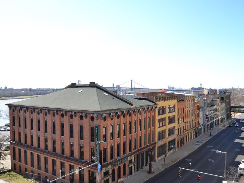 Fort Industry Square